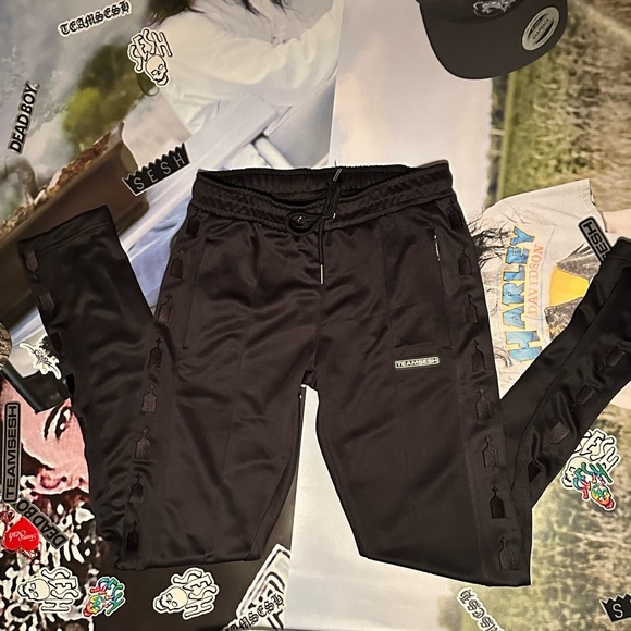 Bones x TeamSesh x Team Sesh - Picture 2 of 3